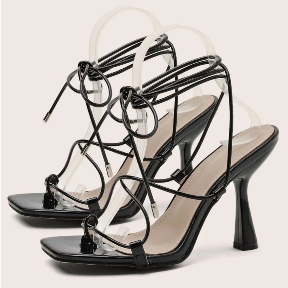 Lace up patent black heels